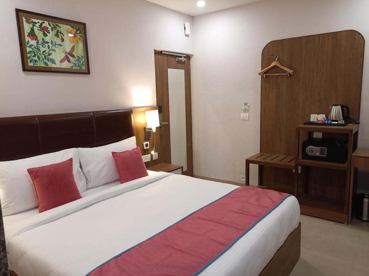 The Beacon Hotel Vadodara Exterior foto