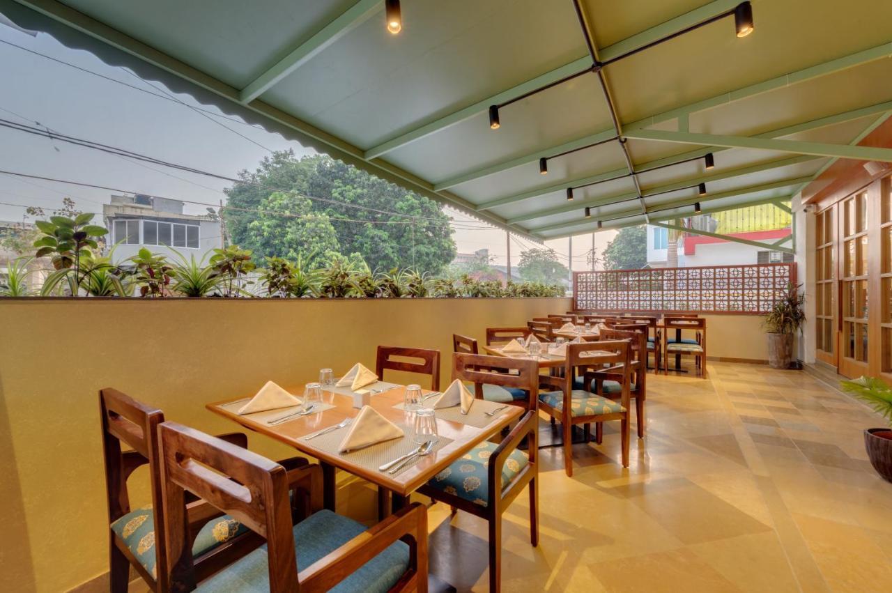 The Beacon Hotel Vadodara Exterior foto